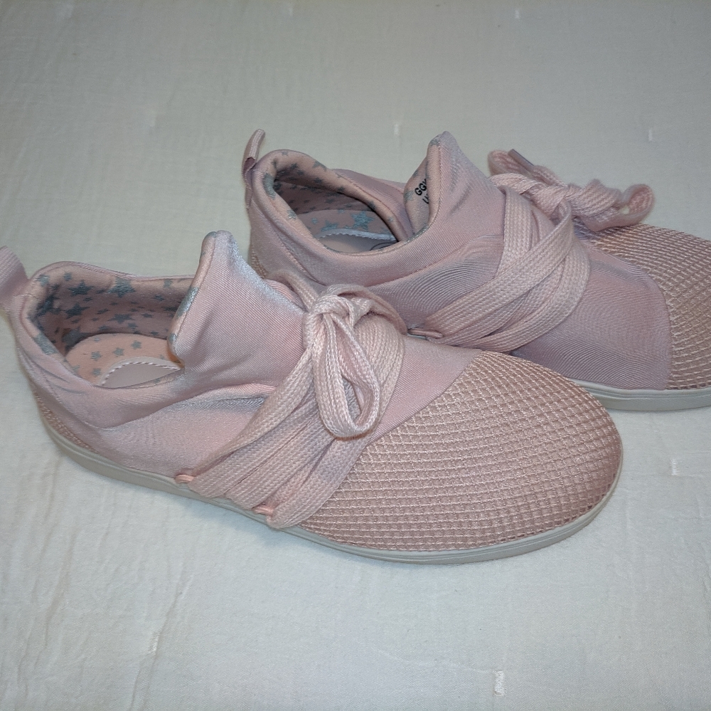 Wonder Nation pink pull on tennis shoe size 4